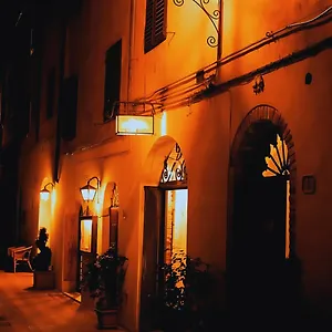 locanda-il-pino.it-tuscanyhotel.com/